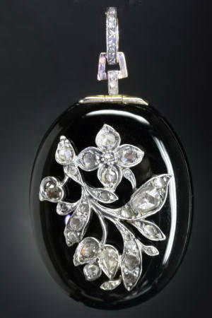 Classical Victorian onyx and diamond locket (image 3 of 7)